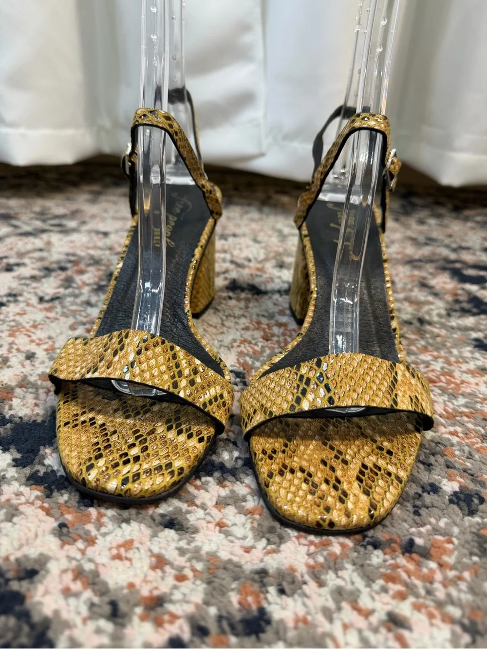 NWOT Free People ‘Liv’ Block Heel in “Taupe” Size 8